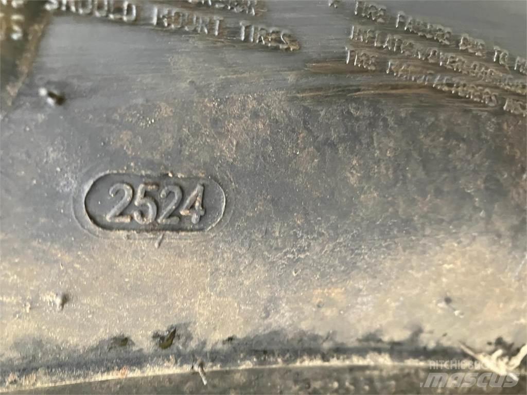 Mitas 600/65R38 Gume, točkovi i felne