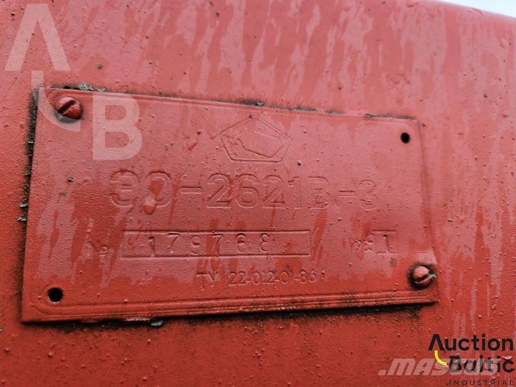  JUMZ EO-2621 Traktori