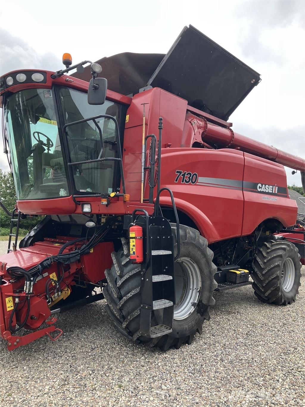CASE Axial Flow 7130 Kombajni