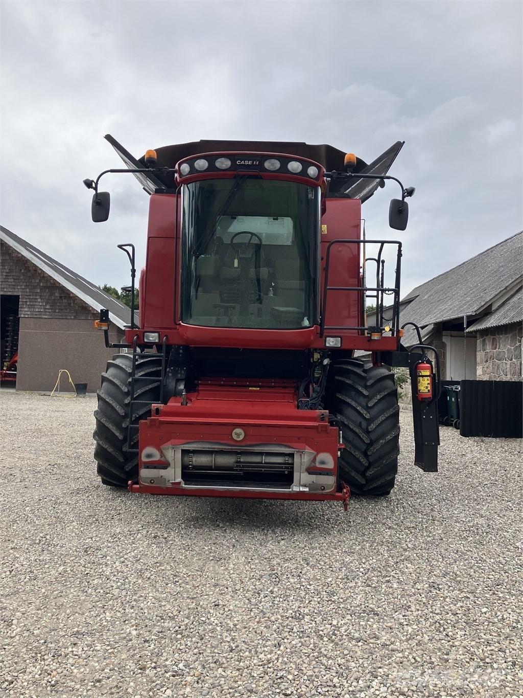 CASE Axial Flow 7130 Kombajni