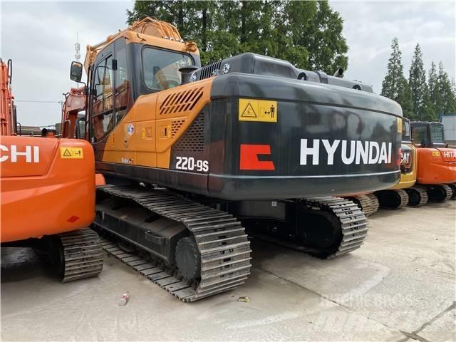 Hyundai Robex 220 LC Bageri guseničari