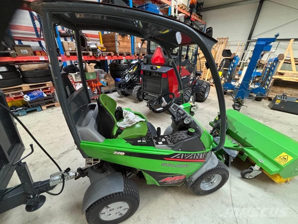 Avant 220 Mini utovarivači