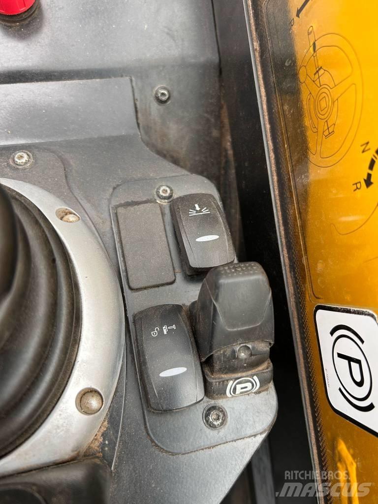 JCB 525-60 AGRI Poljoprivredni teleskopski utovarivači