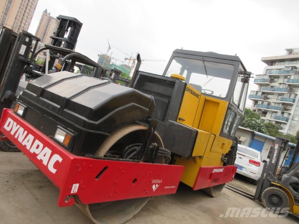 Dynapac CC 421 Valjci sa duplim bubnjem