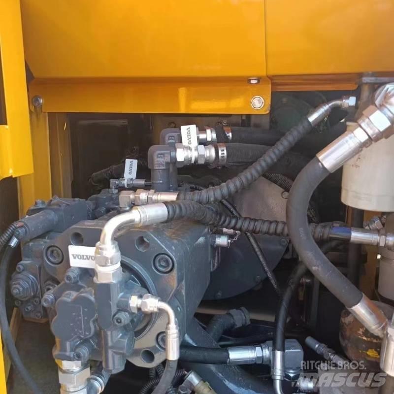 Volvo EC 140 Bageri guseničari