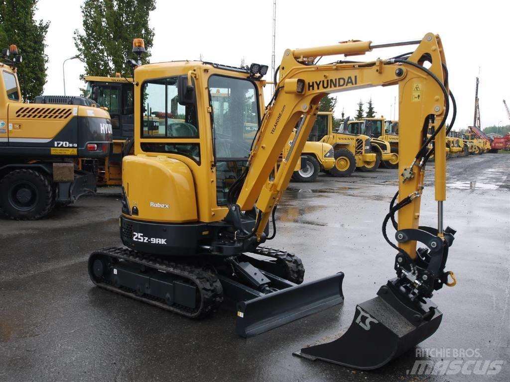 Hyundai R25Z-9AK Mini bageri < 7t