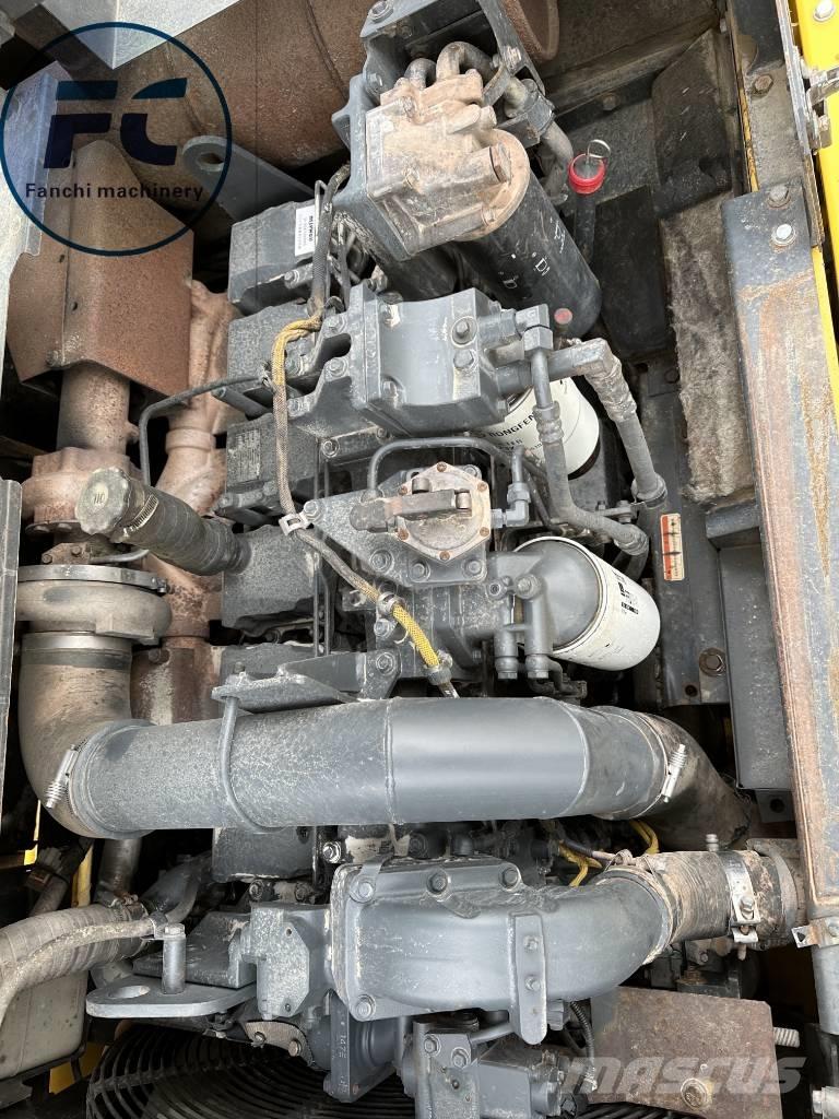 Komatsu 450 Bageri guseničari