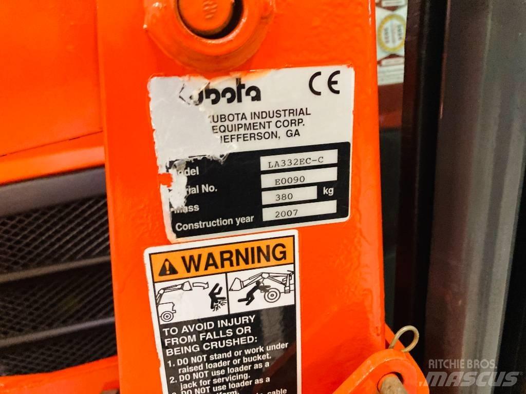 Kubota B2530 Manji traktori