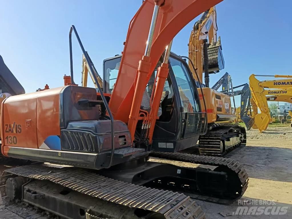 Hitachi ZX130-5A Bageri guseničari