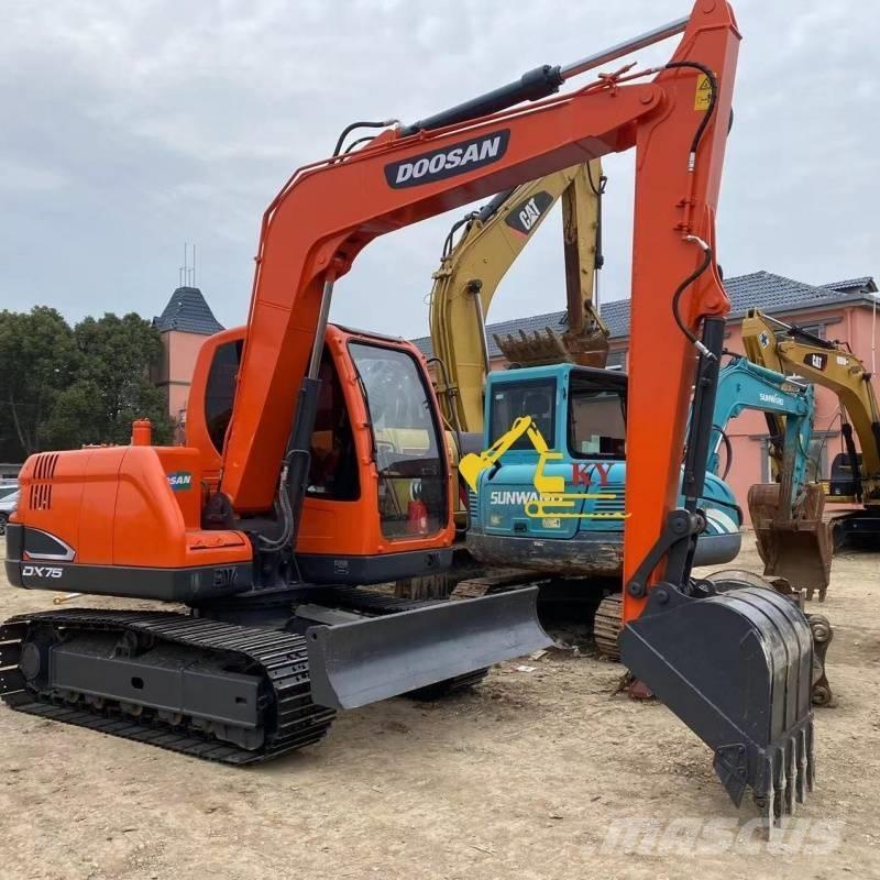 Doosan DX 75-9 Bageri guseničari