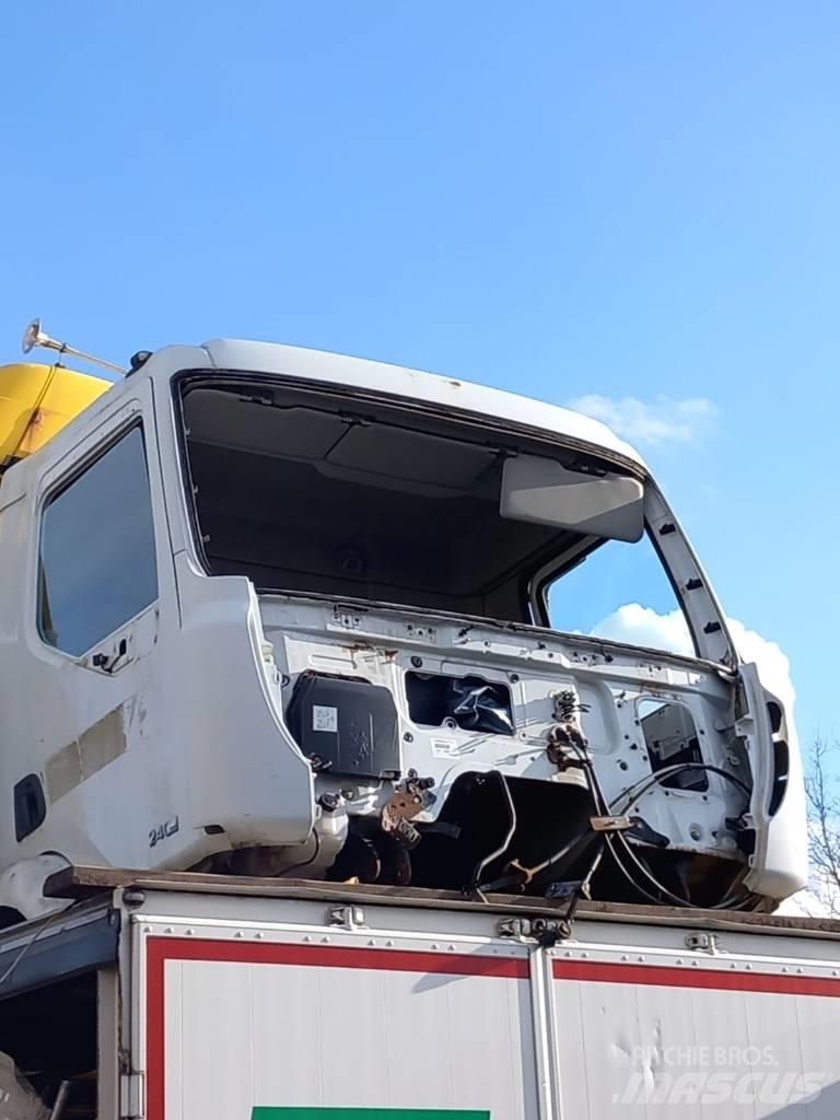 Renault Midlum 240 Kabine i unutrašnjost