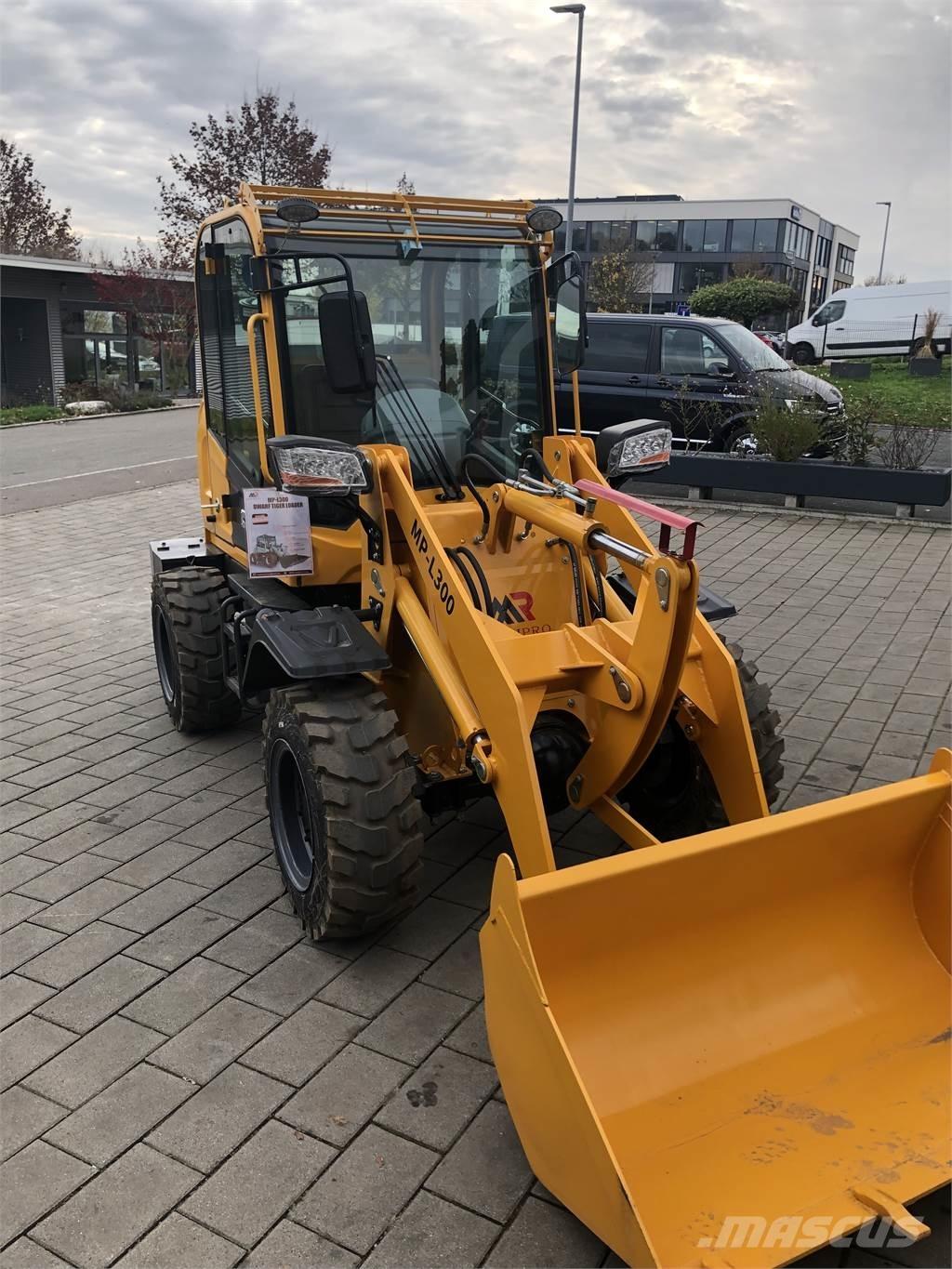  MP-l300 ( Machpro ) Utovarivači na točkove