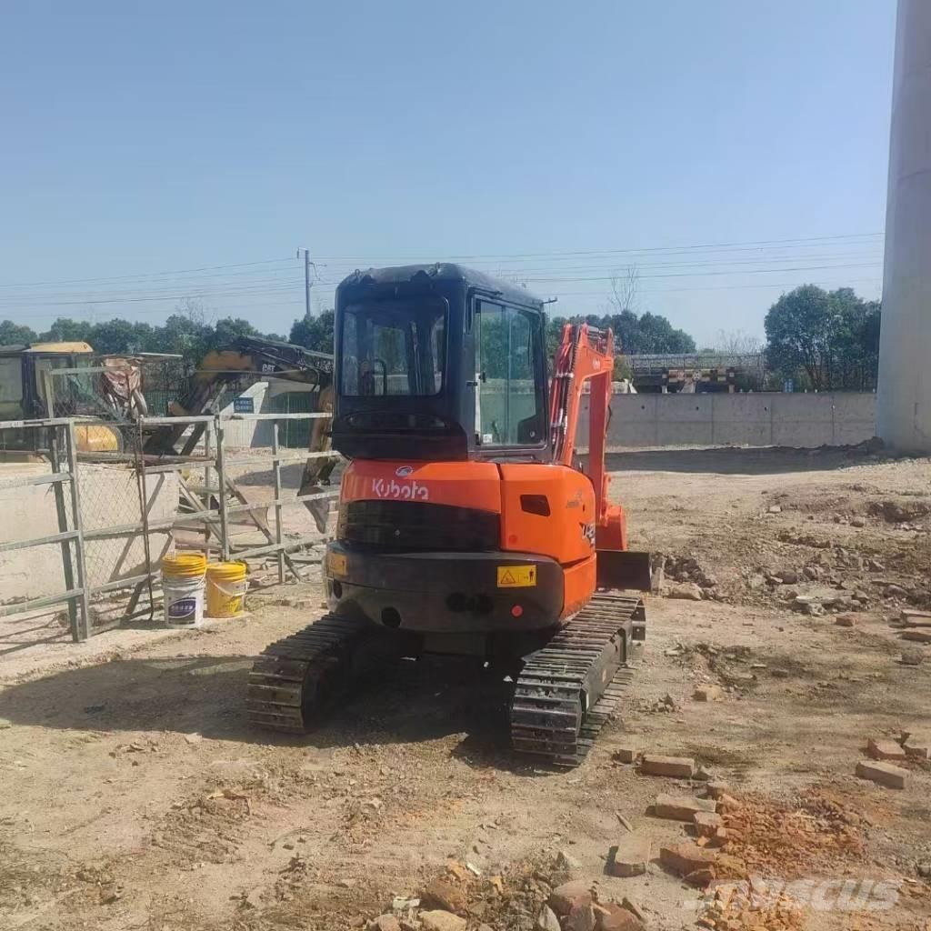 Kubota U 27 Mini bageri < 7t