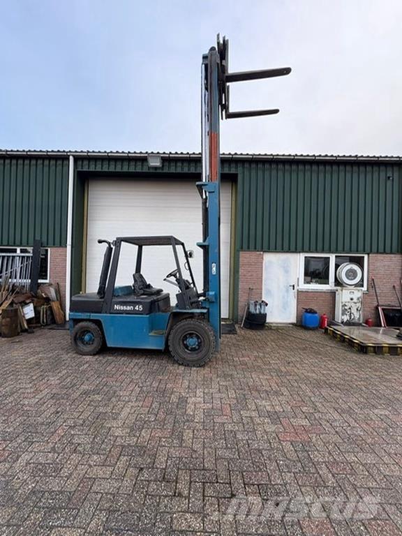 Nissan fd50 Dizelski viljuškari