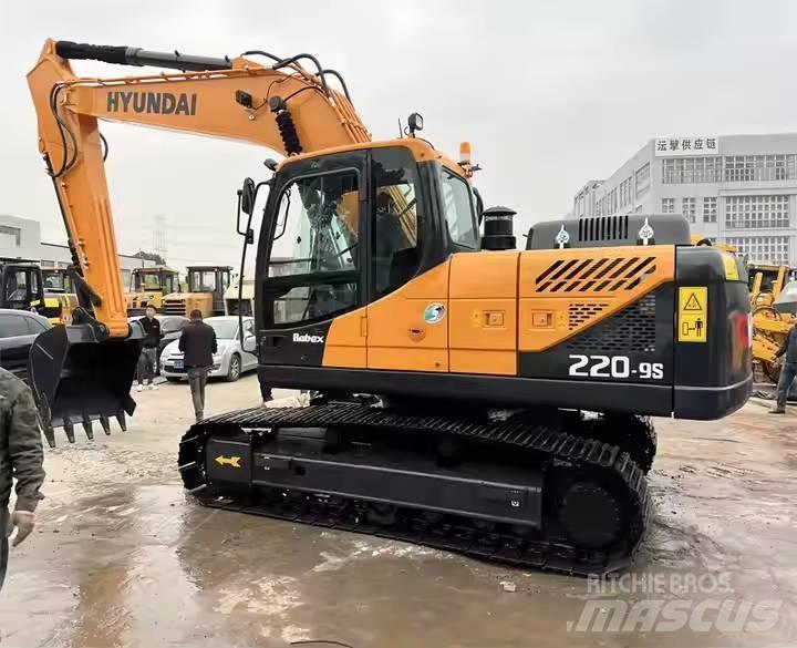 Hyundai R220-9S Bageri guseničari