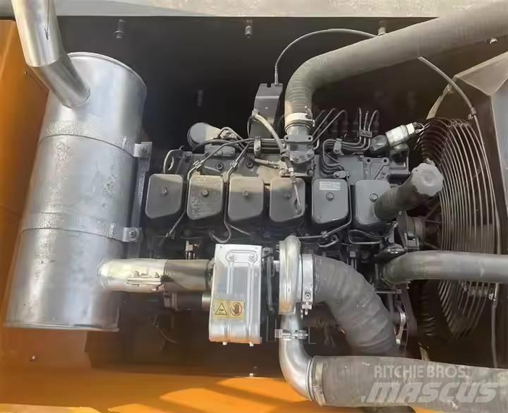 Hyundai R220-9S Bageri guseničari