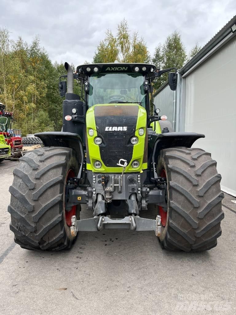 CLAAS Axion 950 Traktori