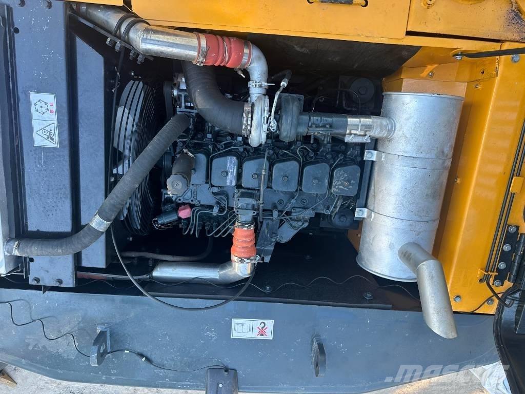 Hyundai HX 220 Bageri guseničari