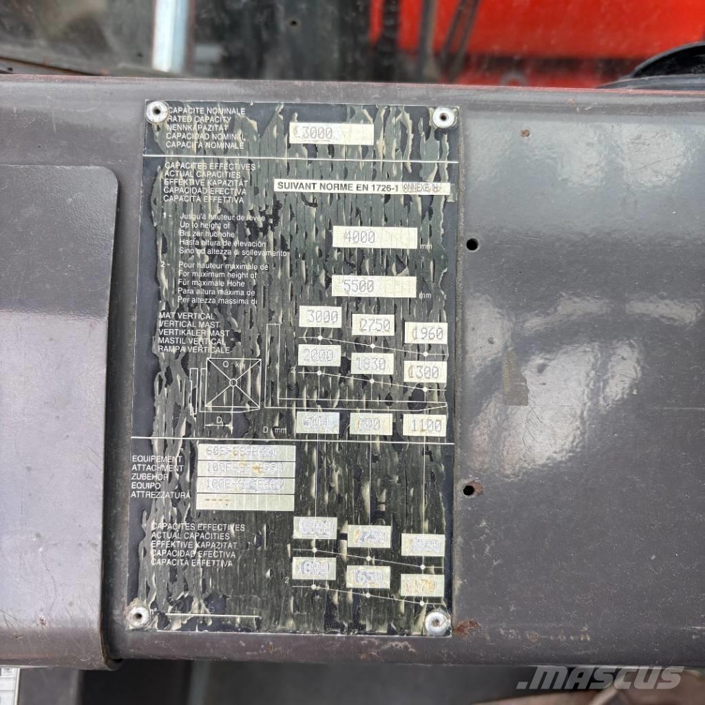 Manitou M 30.4 Vanterenski viljuškar