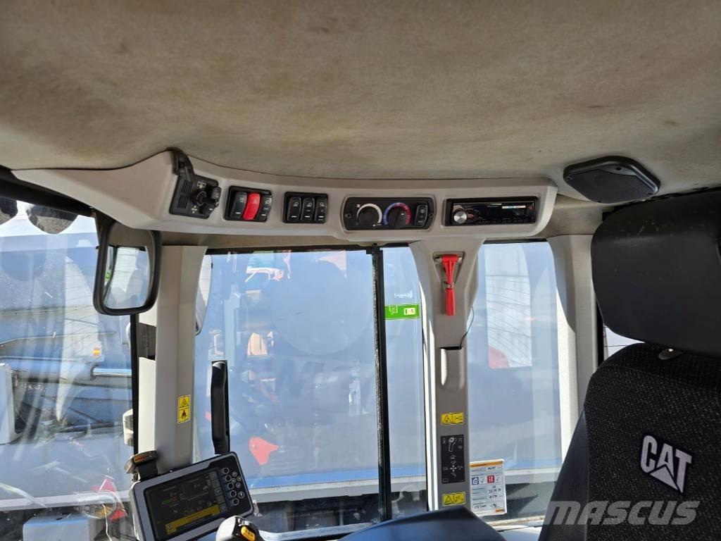 CAT 926M Utovarivači na točkove