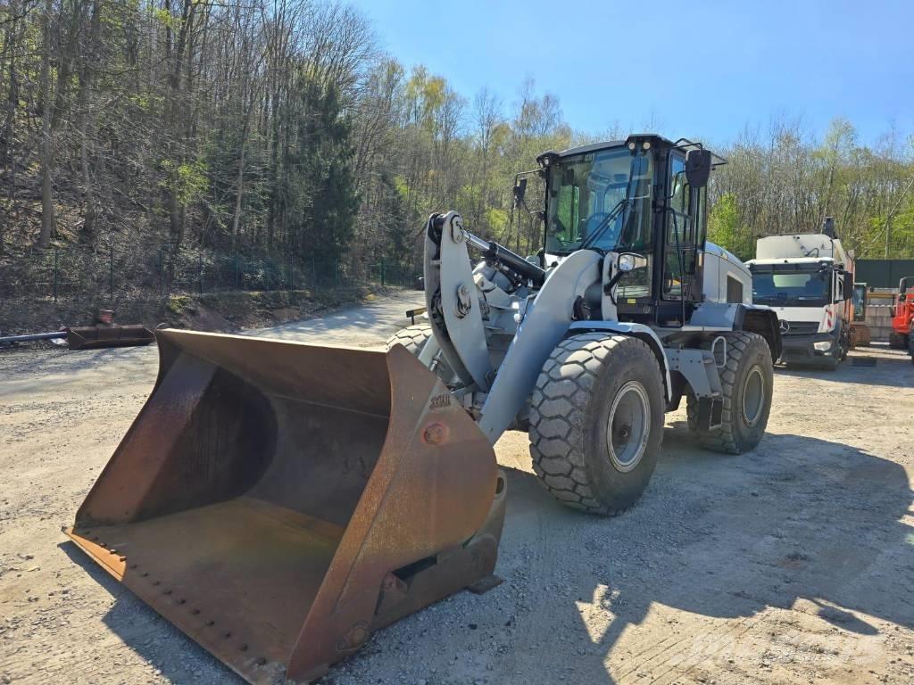 CAT 926M Utovarivači na točkove