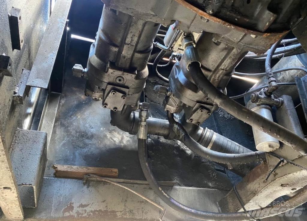 Hitachi EX 270 Bageri guseničari