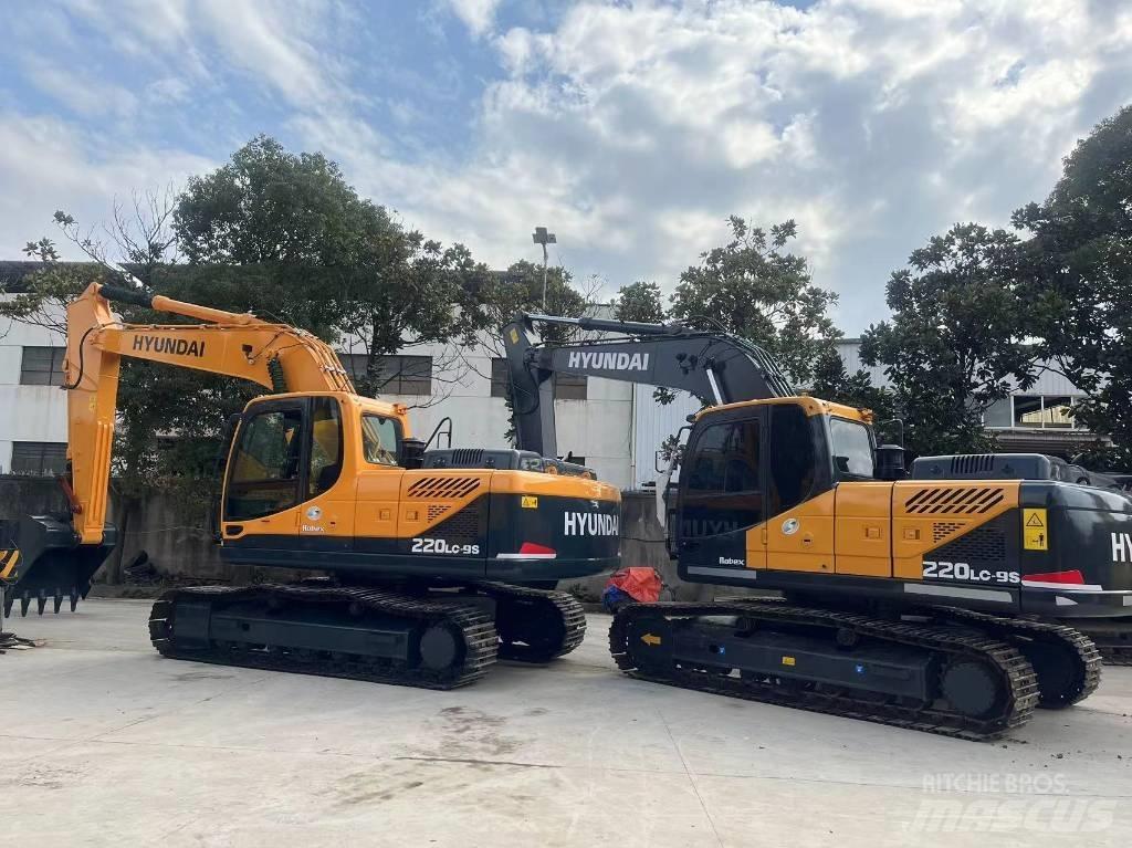 Hyundai R220LC-9S Bageri točkaši