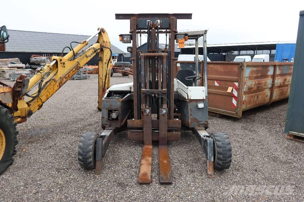 TCM TKL 3 x 3-M Mobilni viljuškari