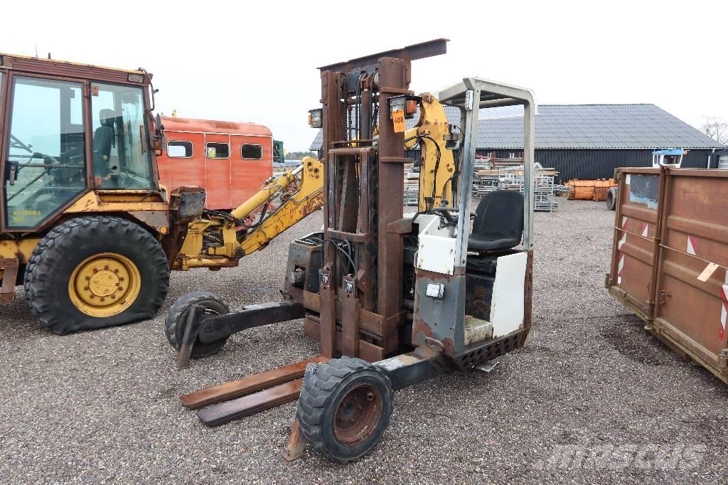 TCM TKL 3 x 3-M Mobilni viljuškari