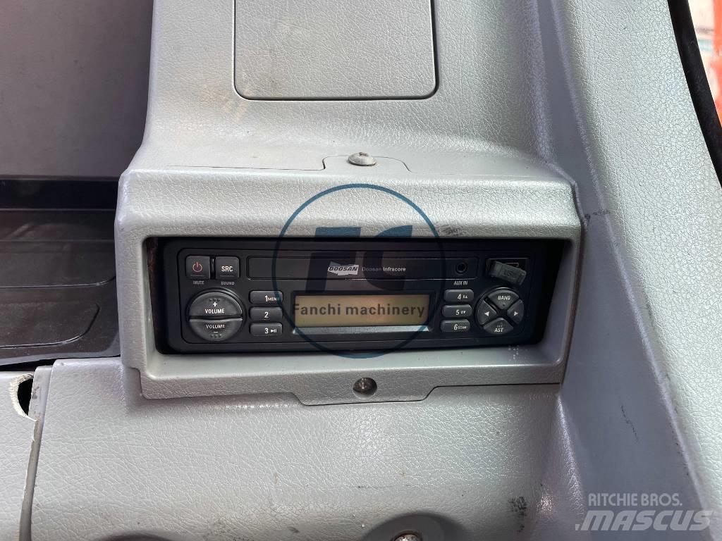 Doosan DX300 Bageri guseničari