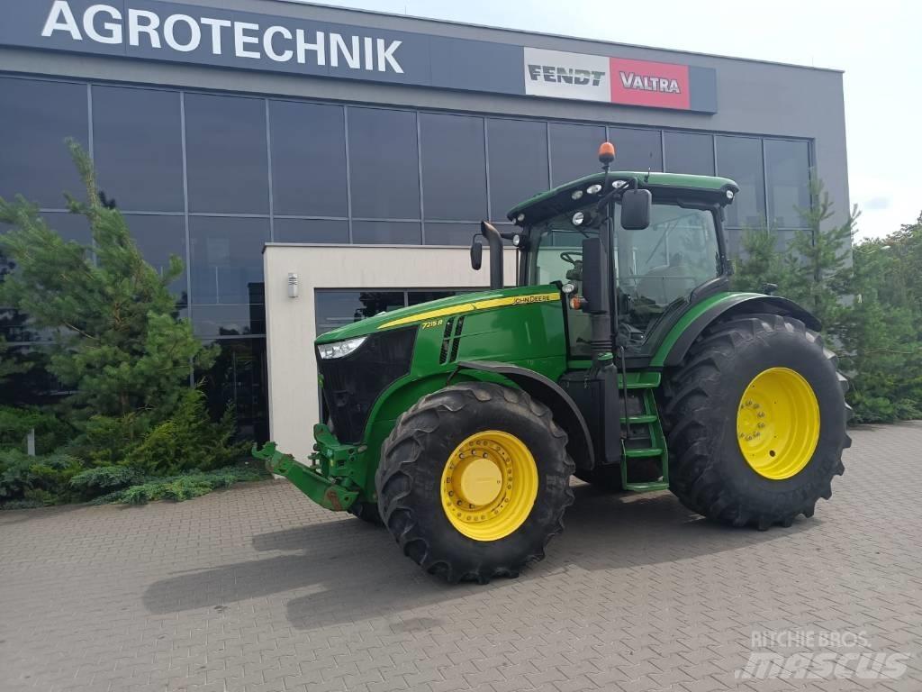 John Deere 7215 R Traktori