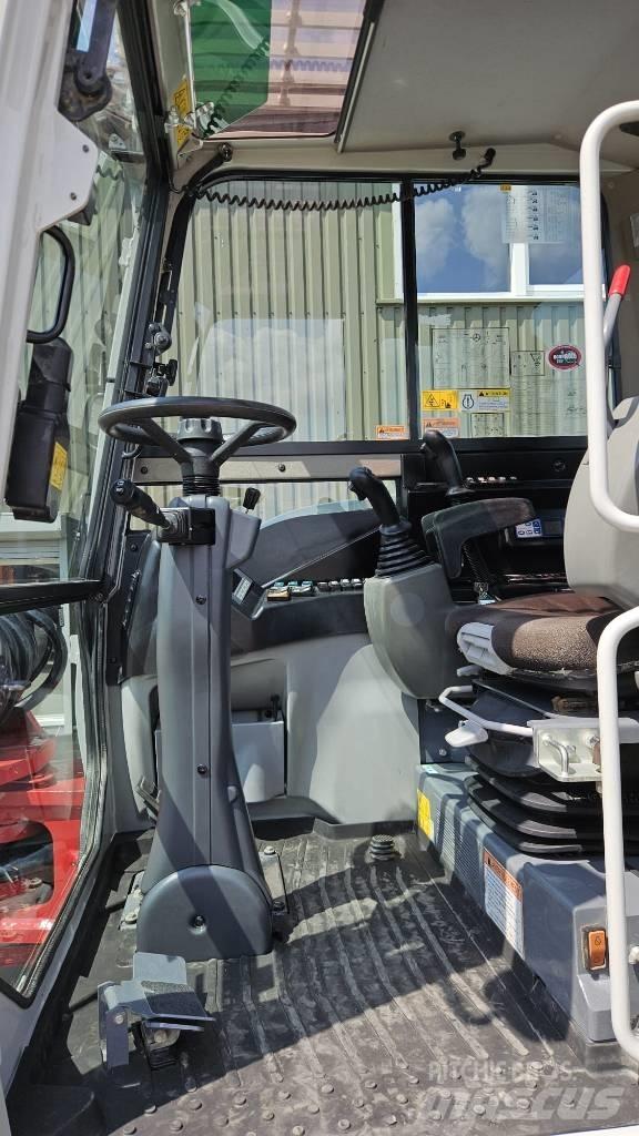 Takeuchi TB295W Bageri točkaši