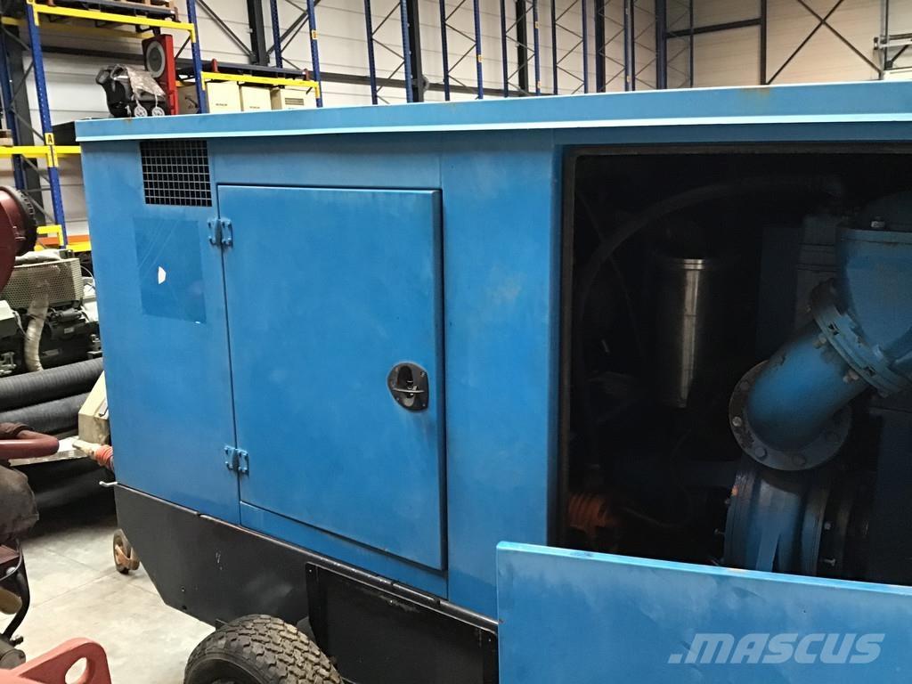 Iveco 1 USED Pumpe za vodu