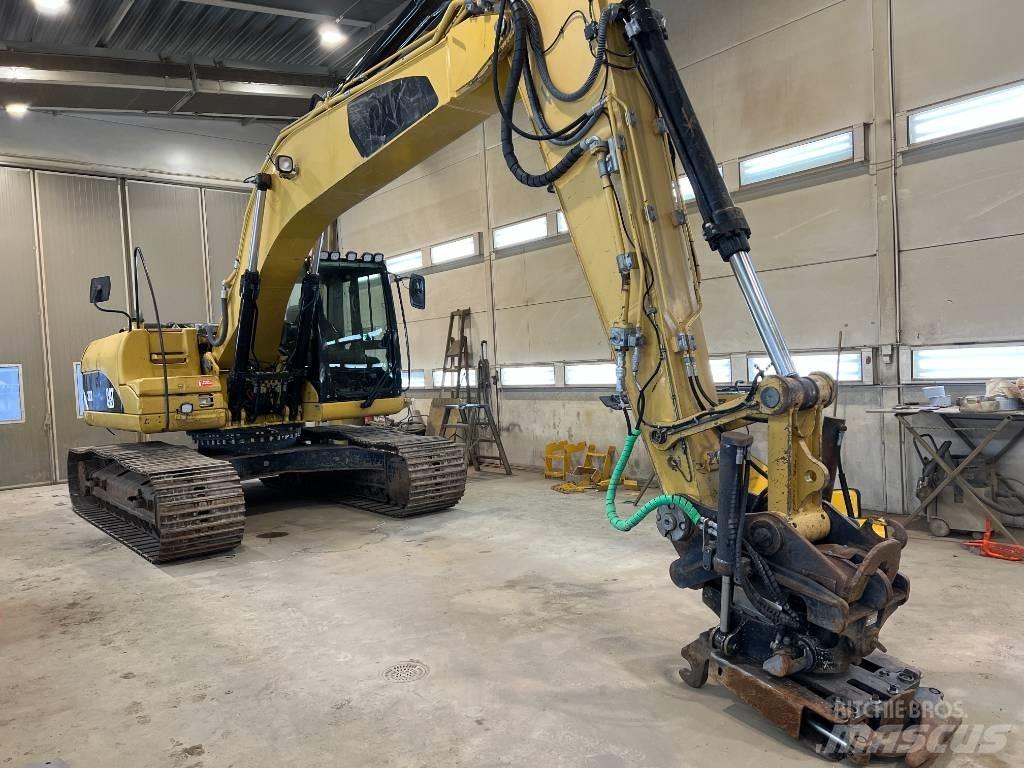 CAT 323 D L Bageri guseničari