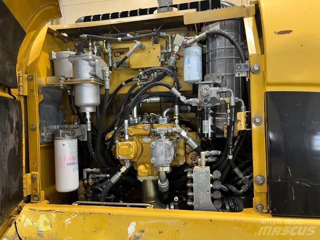CAT 323 D L Bageri guseničari