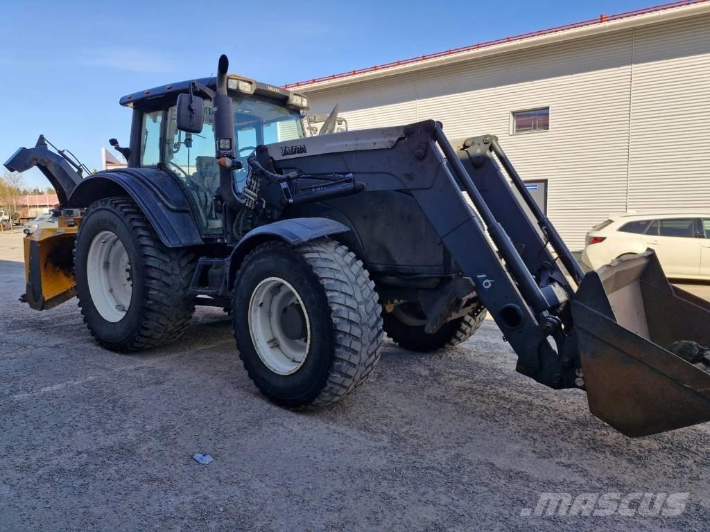 Valtra T 191 Traktori