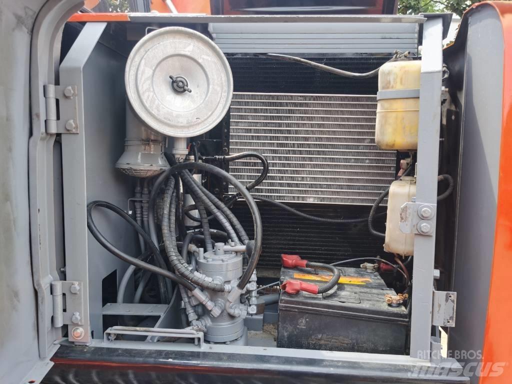 Hitachi EX 120-5 Bageri guseničari