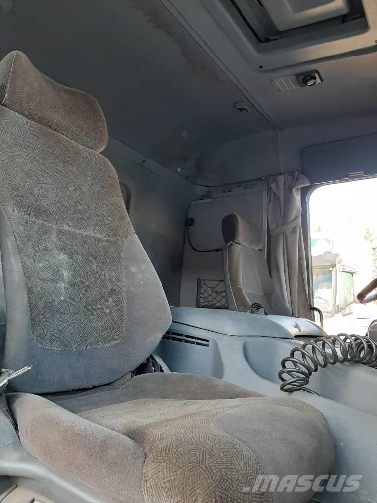 Scania P 124 Rol kiper kamioni sa kukom za podizanje tereta