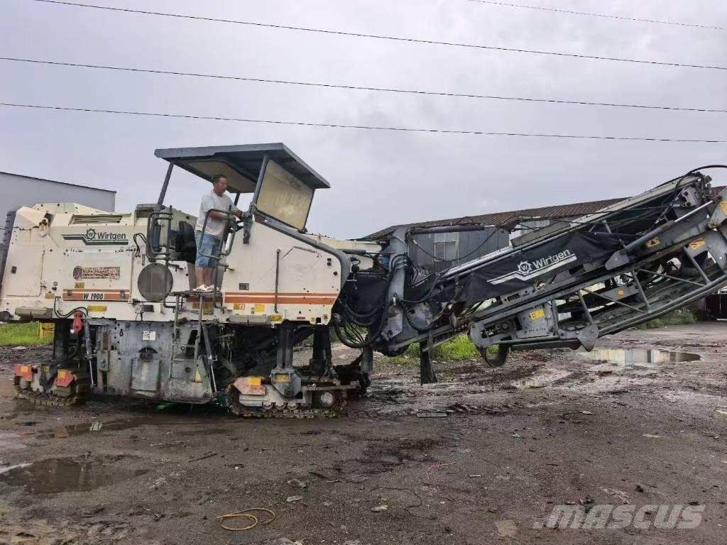 Wirtgen 1900DC Freze za asfalt