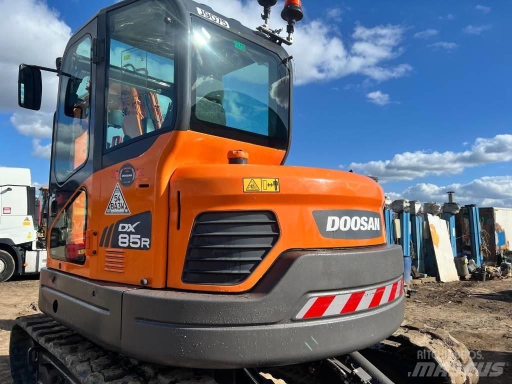 Doosan DX 85 R Midi bageri 7t – 12t