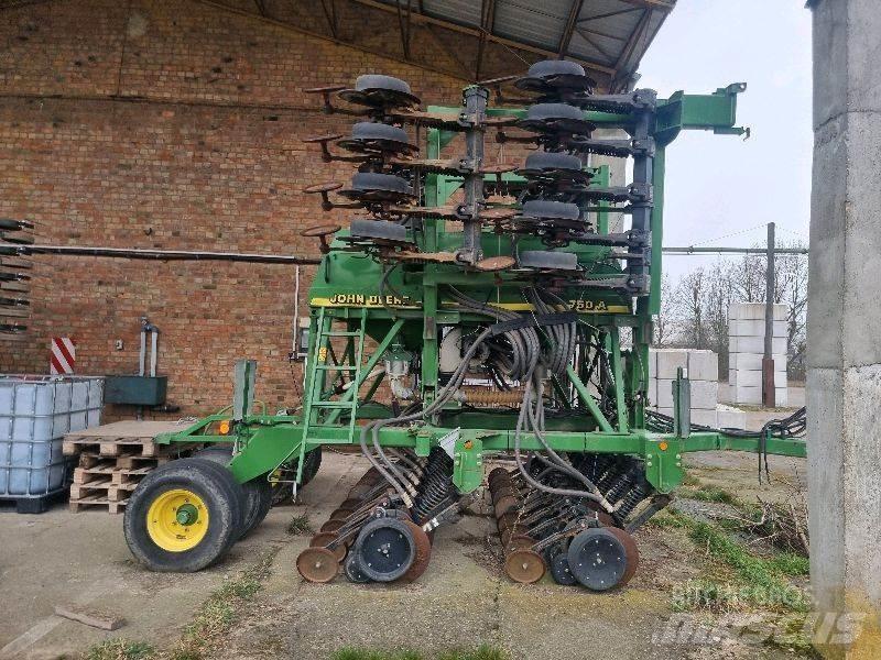 John Deere 750A Ostale poljoprivredne mašine