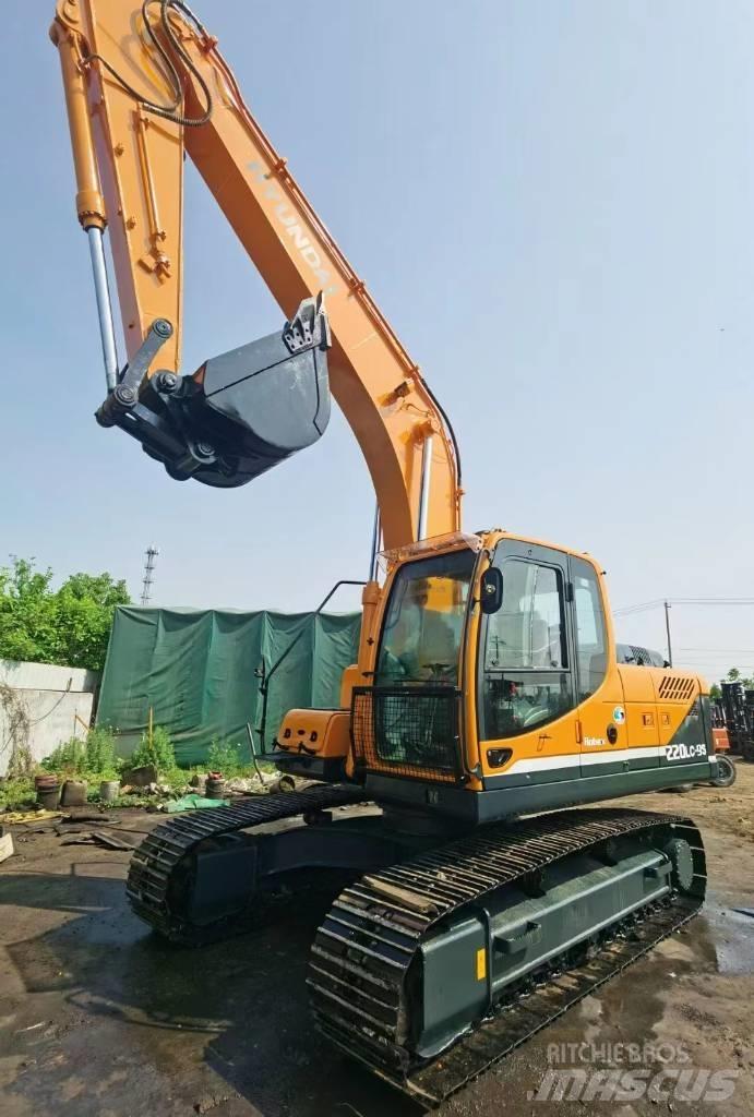 Hyundai R220LC-9 Bageri guseničari