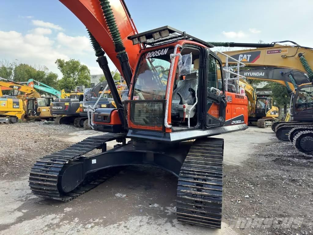 Doosan DX300 Bageri guseničari