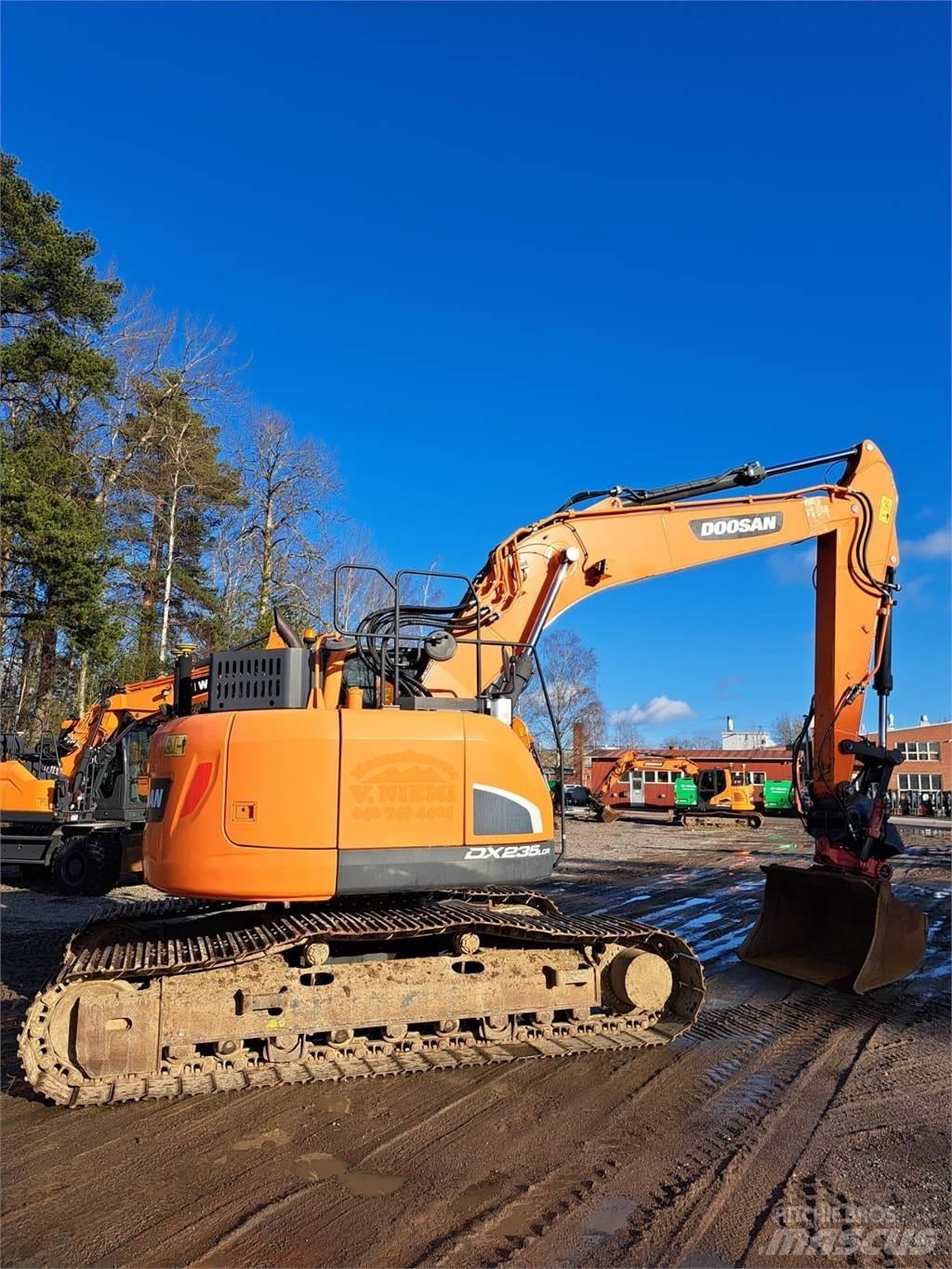 Doosan DX235LCR-5 Bageri guseničari