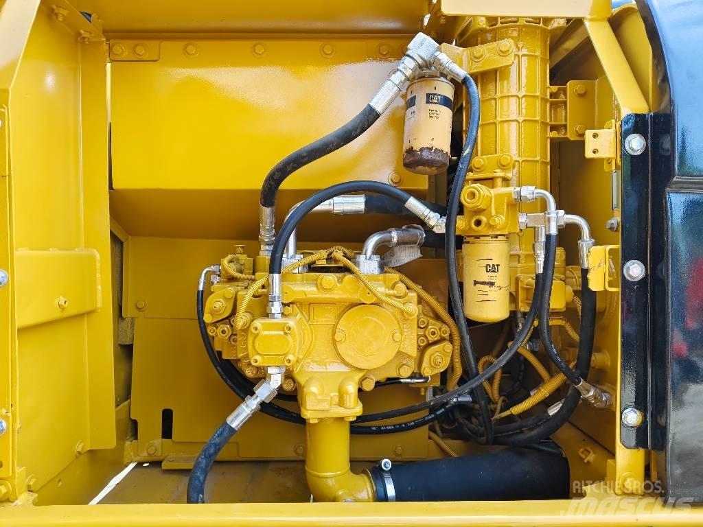 CAT 320 D Bageri guseničari