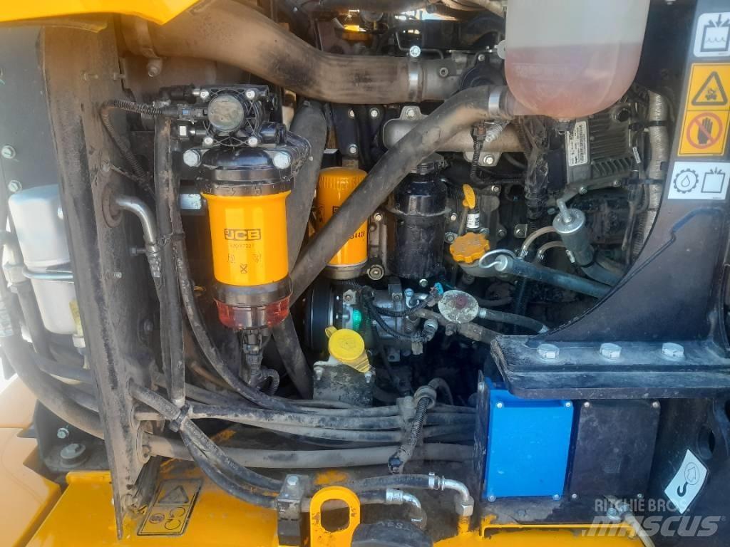 JCB TM 320 S Poljoprivredni teleskopski utovarivači