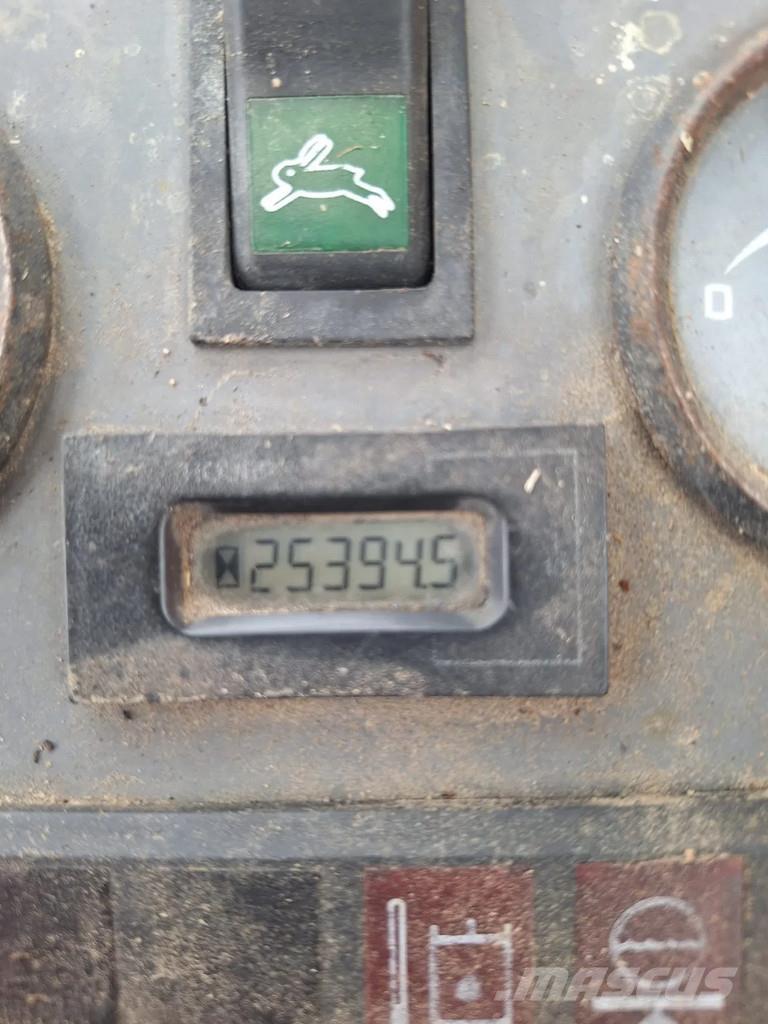 Liebherr A312 Bageri točkaši