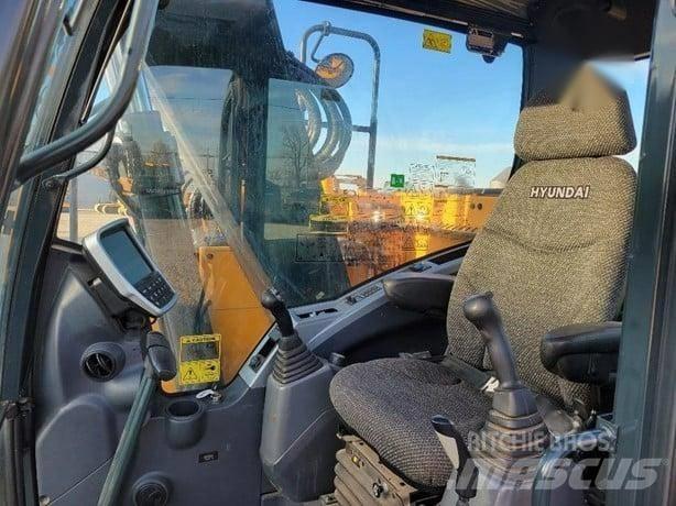 Hyundai HX130 Bageri guseničari