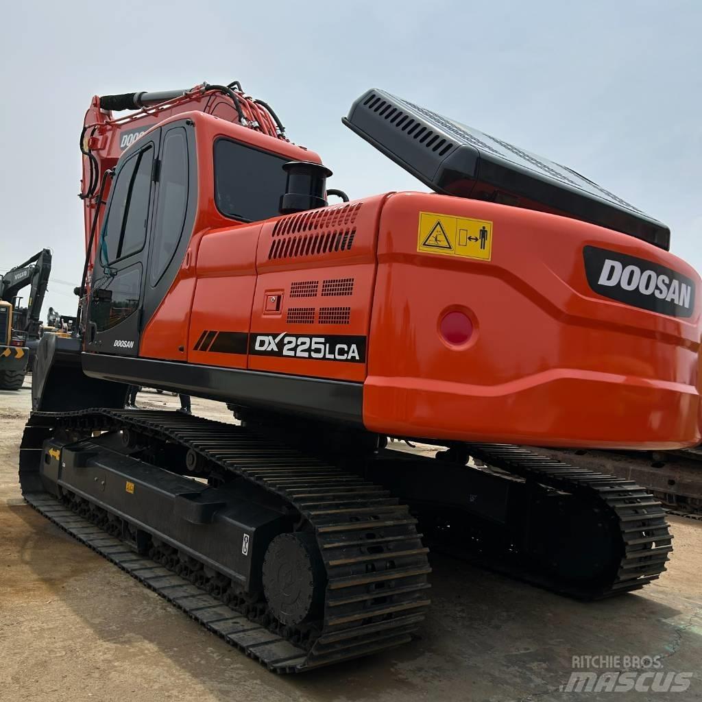 Doosan DX 225 LC Bageri guseničari