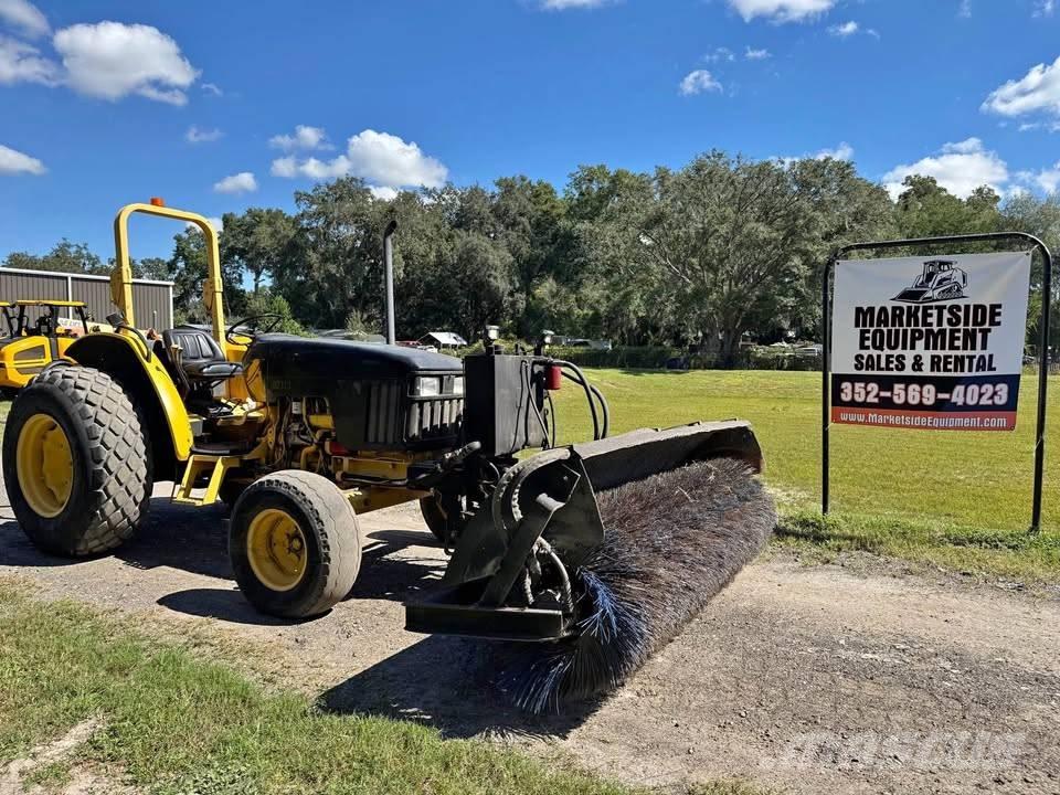 John Deere 5320 Traktori